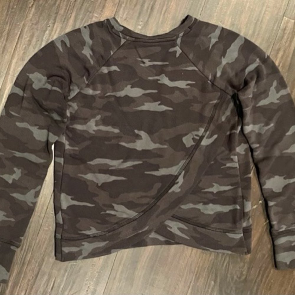 Athleta Girl Camo Crop Top Sweatshirt